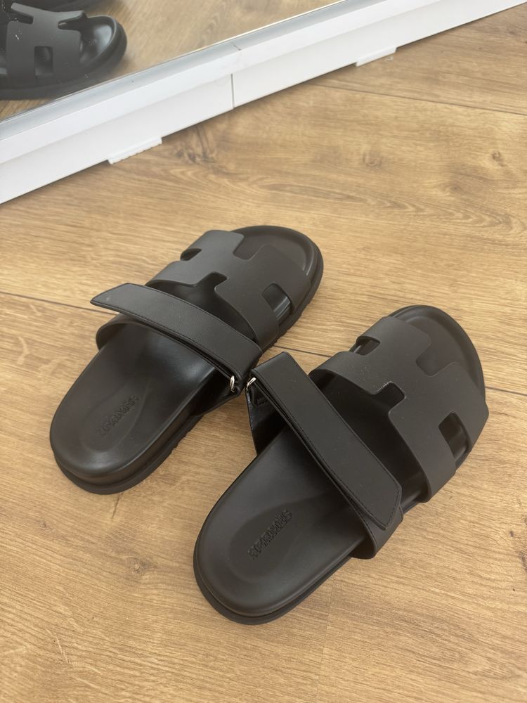 Papuci Hermes noi