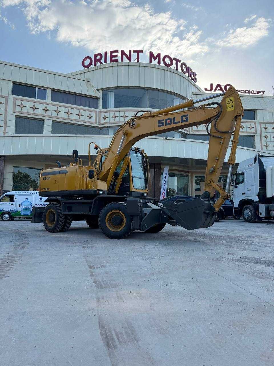 В Наличии! Колесный экскаватор SDLG E7150F
(Volvo technology)