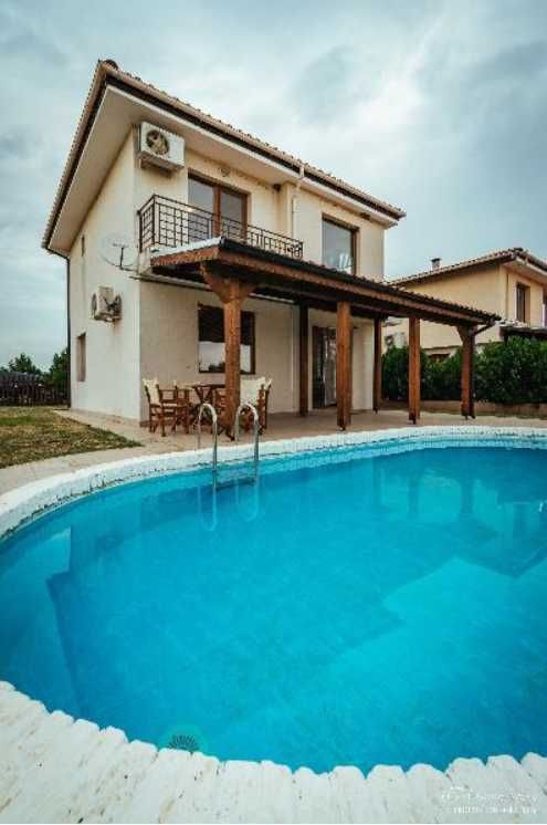 Дава се под наем Къща в с. Гюльовца, Област Бургас - 106 кв.м за 650 € - Снимка #13