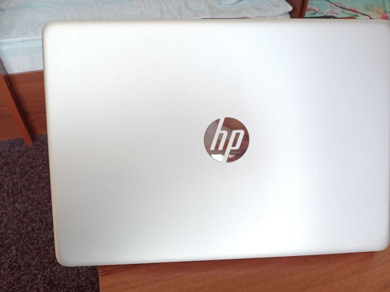 Ноутбук HP 14s-cf2500TU (Windows 11 Pro)