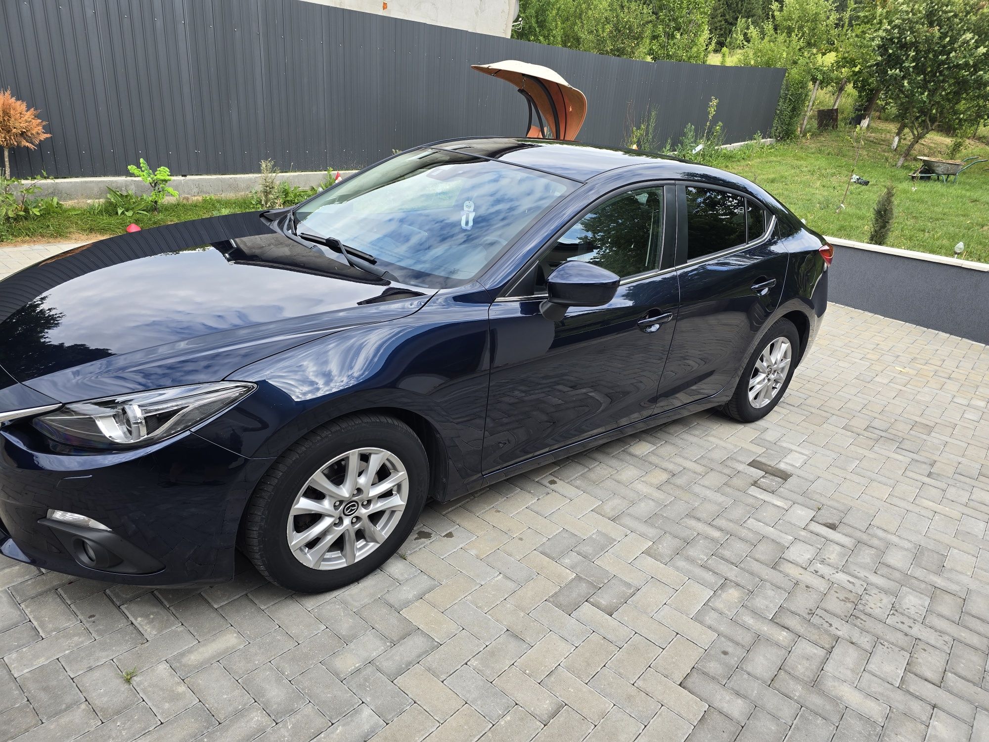 Vand mazda 3 de 2.2 diesel