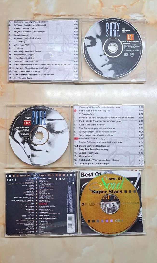 Колекция от компакт дискове  CD