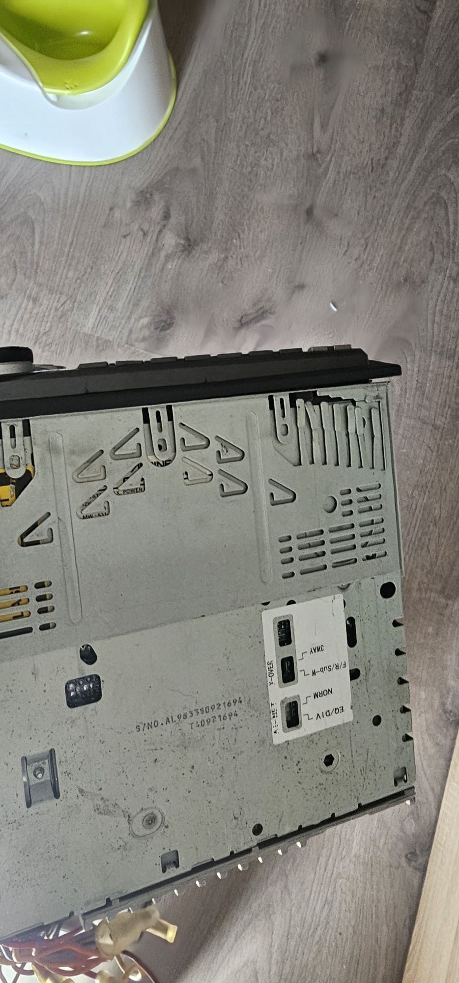 Продавам Alpine cda-9833r