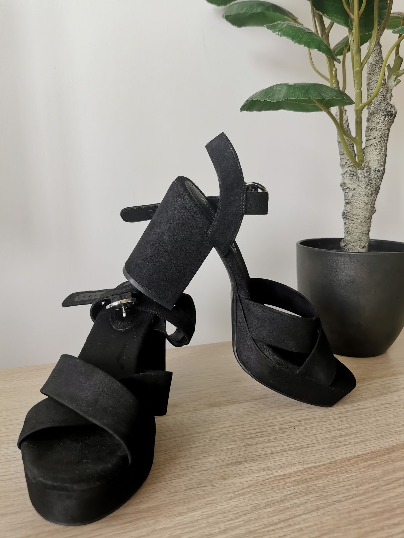 Sandale H&M Noi, negre, toc gros si platforma