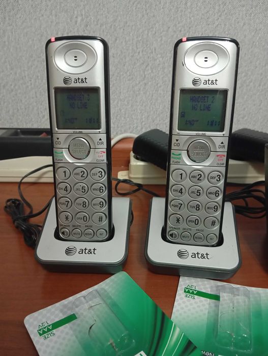 Продам радиотелефон три трубки на один телефонный номер.