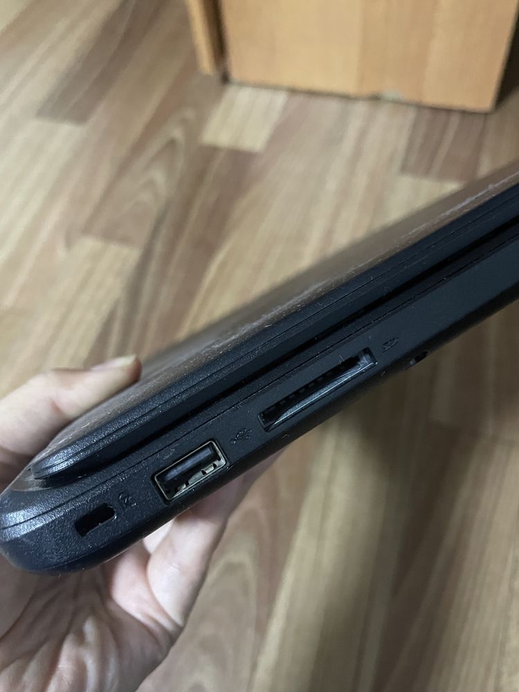 Ноутбук Acer 223 работает отлично