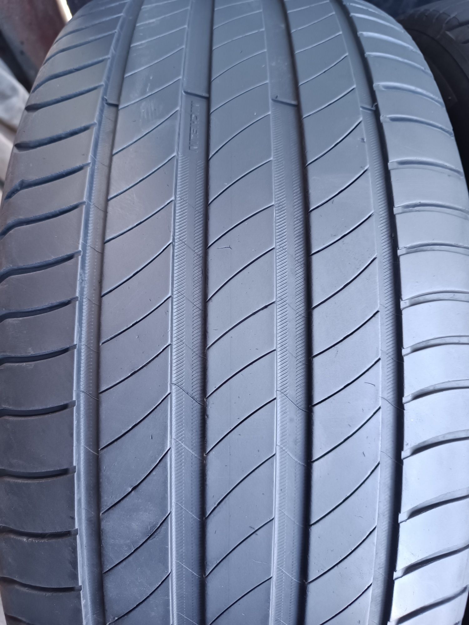 245/45/18 Michelin Дот 1121