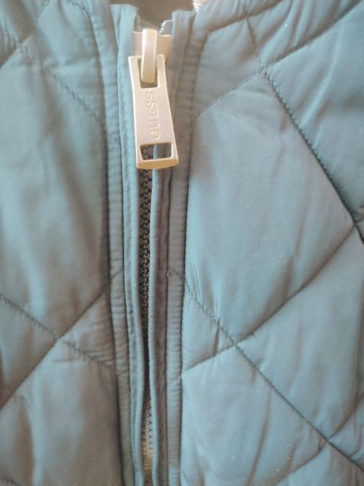 GUESS Яке с G-лого