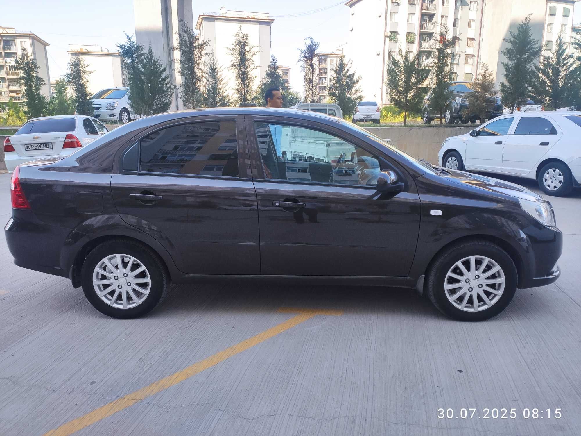 Nexia-3 avtomat 4-pok metan 2018-yil 130000 probeg kraska TOZZA 1 qo'l