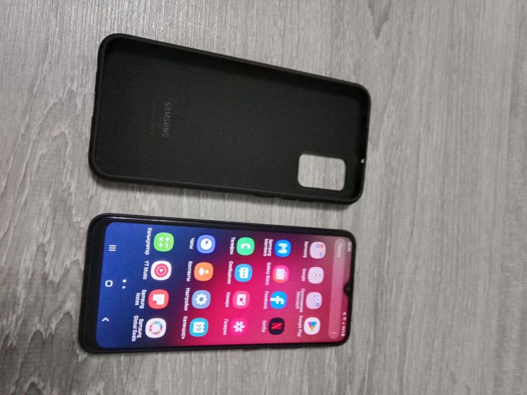 Samsung A02S. В хорошем состоянии.