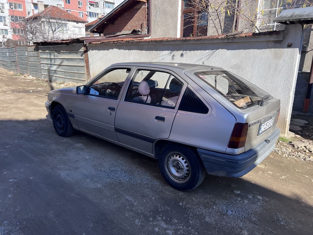 Опел кадет 1.6 газ/бензин