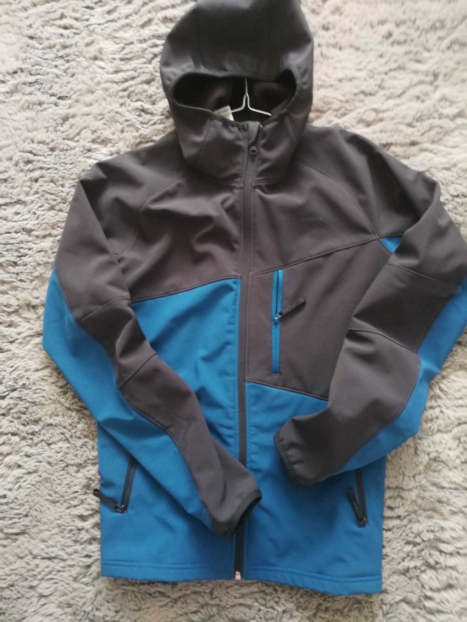 Lot haine sport:Geaca sport, vesta, polar 8-10ani