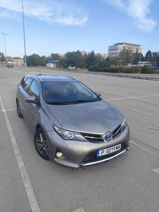 Toyota Auris Hybrid