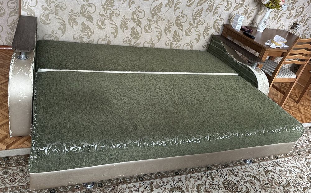 Продам диван 10 тысяч