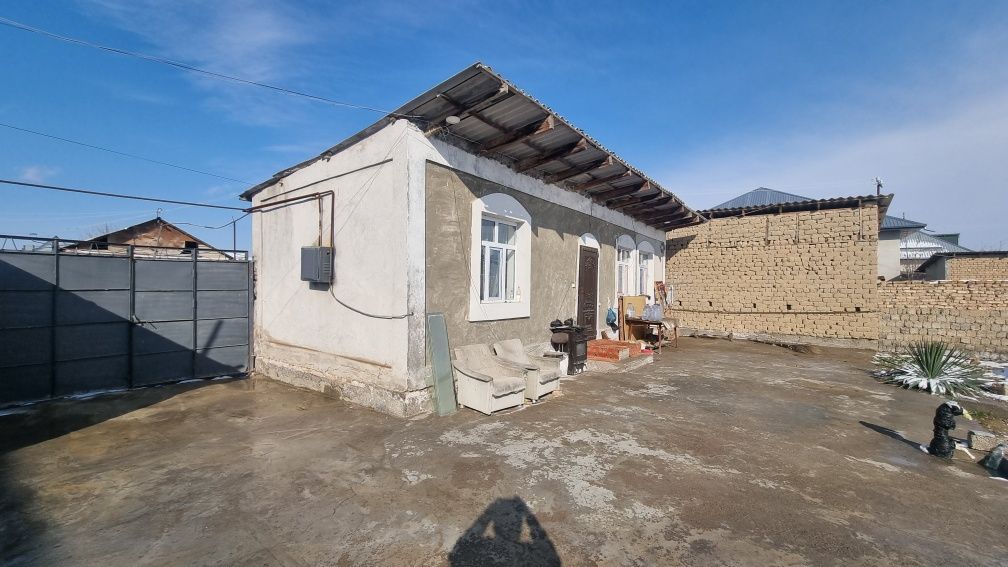 Гулустон шахрида, маххала да  уй сотилади