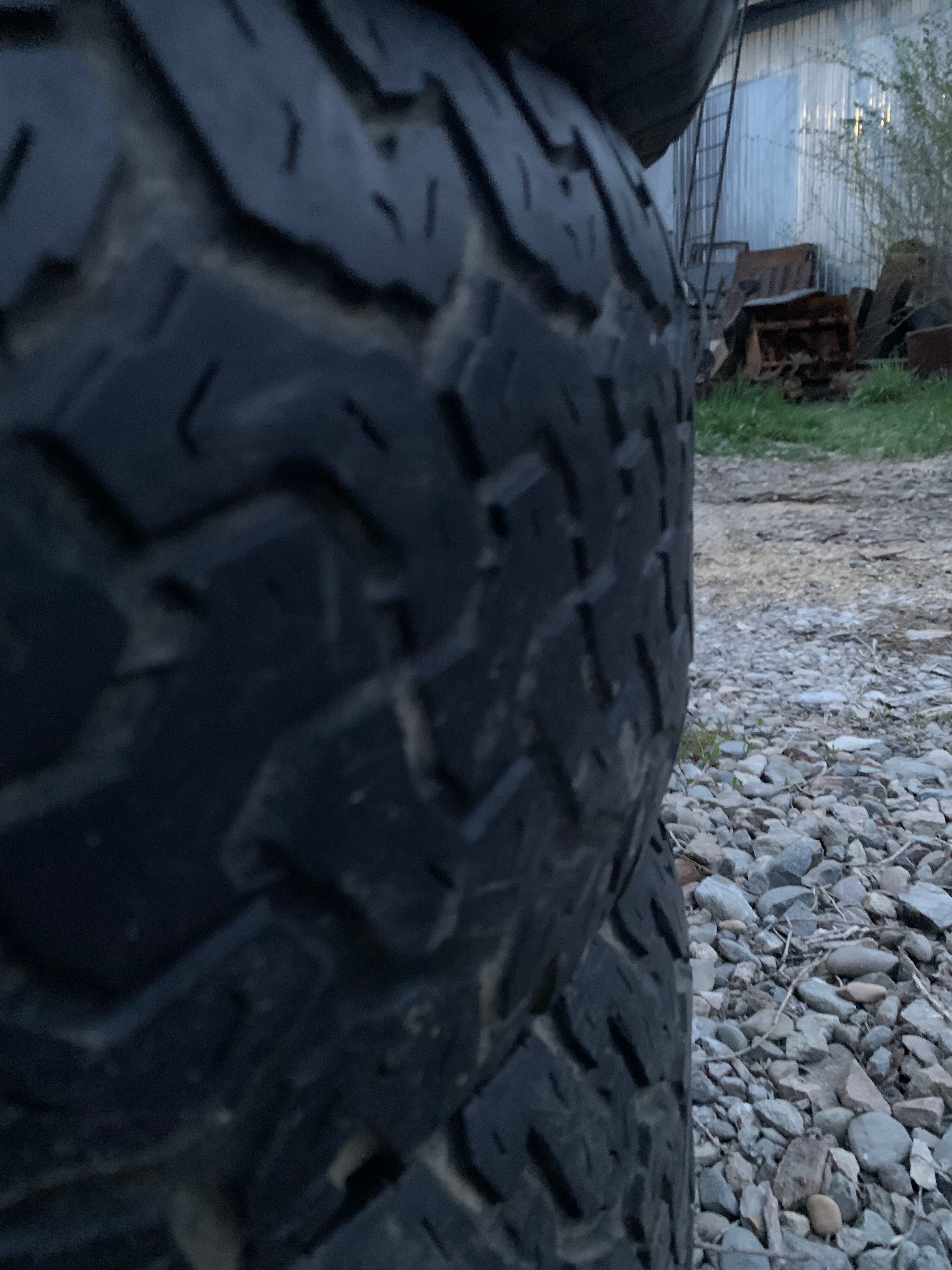 Комплект отличных шин BF GOODRICH All Terrain T/A 31x10.5R15