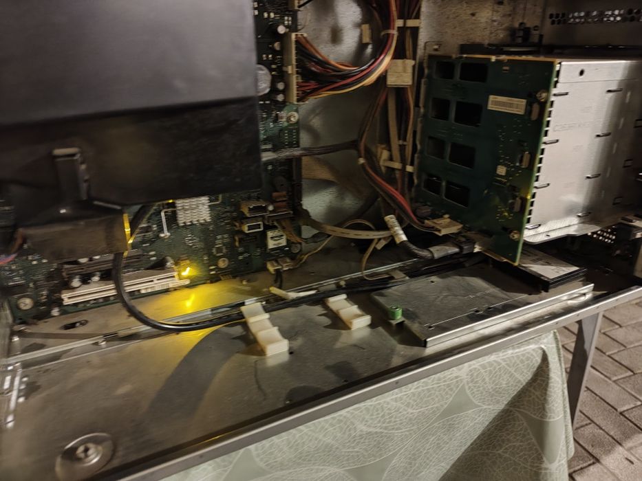 PC calculator Server Fujitsu i3 prima generație DDR3