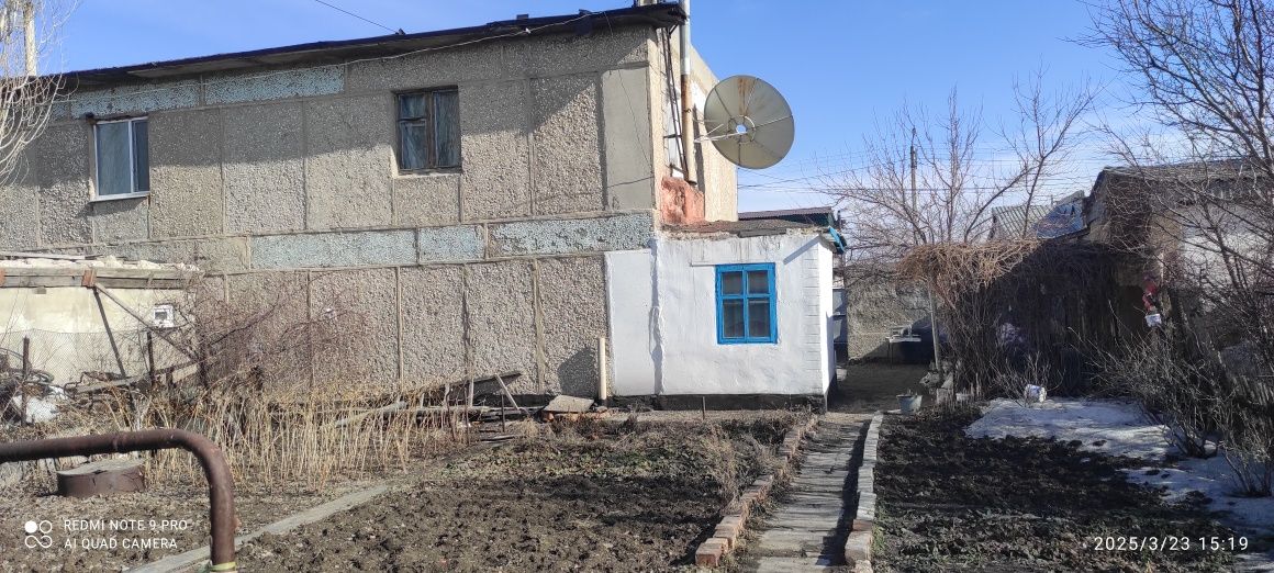 Продам двухэтажный дом в пос. Кенгир