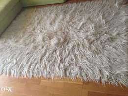 Cuvertu din lana lucrate manual