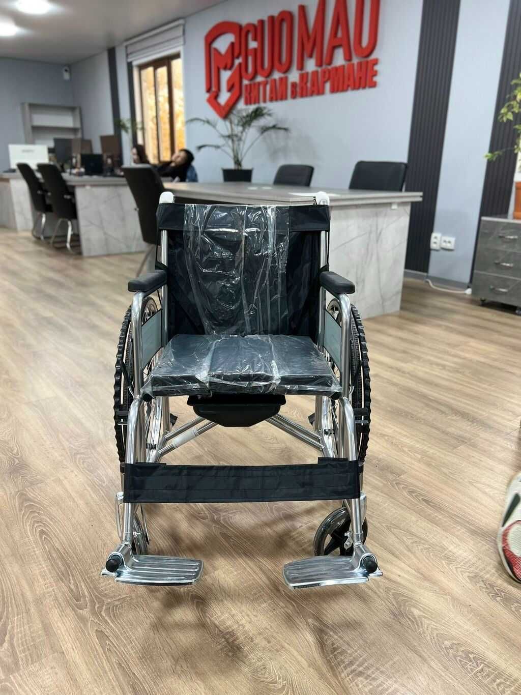 Инвалидная коляска с санитарным оснащением. Абсолютно новые
