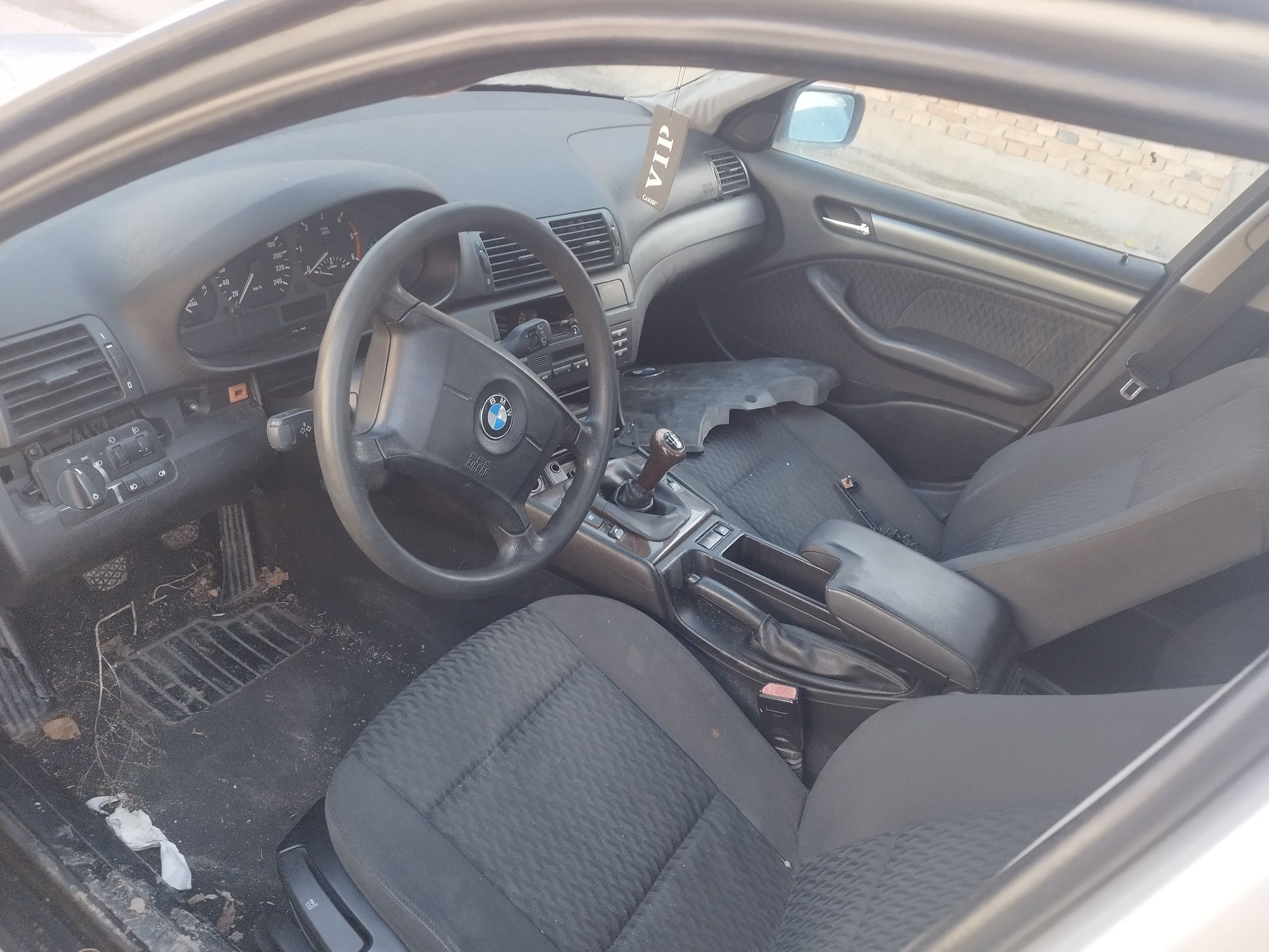 Продавам два броя BMW E46 320D 136 на части