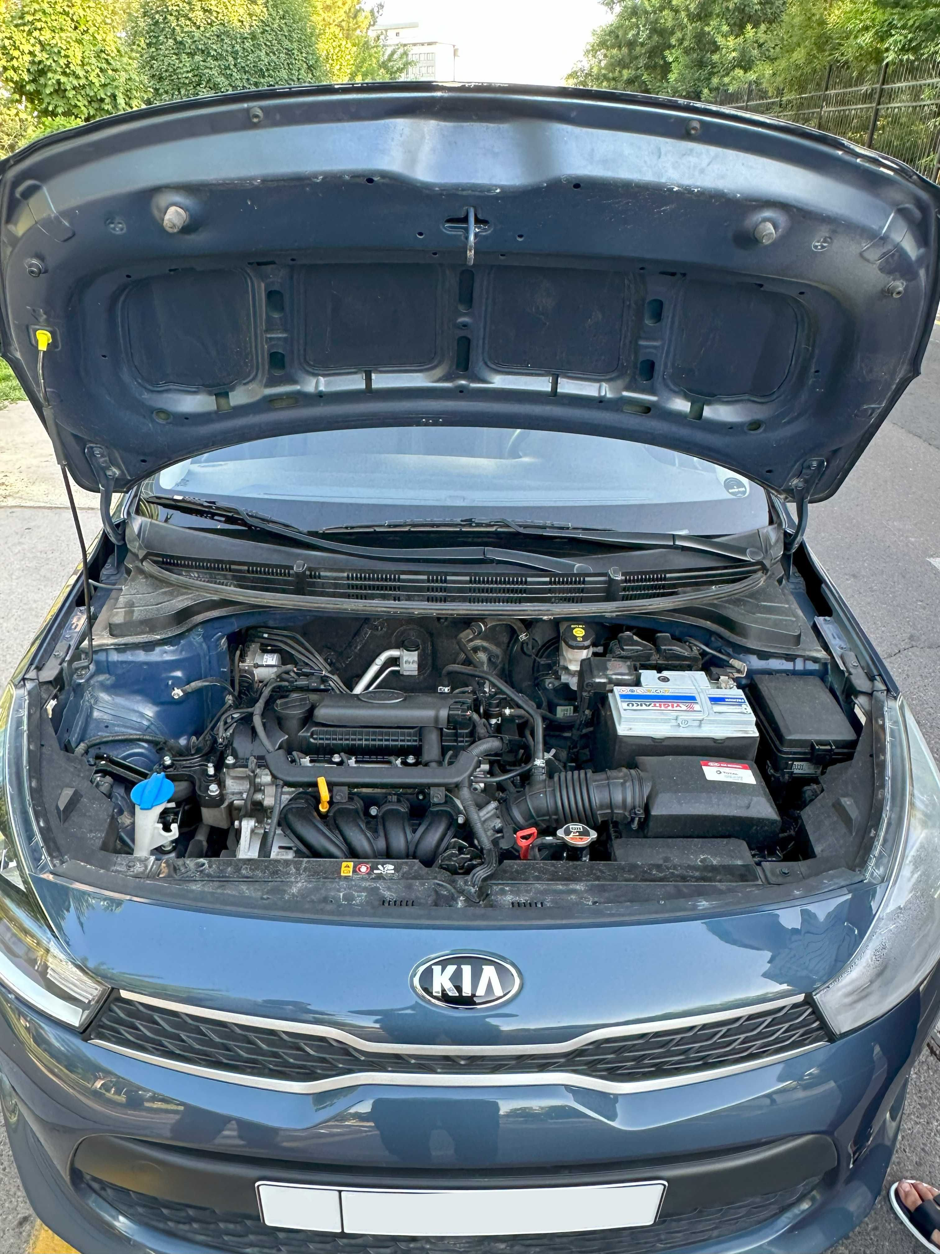 Продается Kia Rio 2018г (108 тыс пробег) Цвет Синий Дымчатый