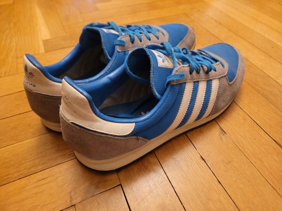 Adidas оригинални маратонки 44 размер