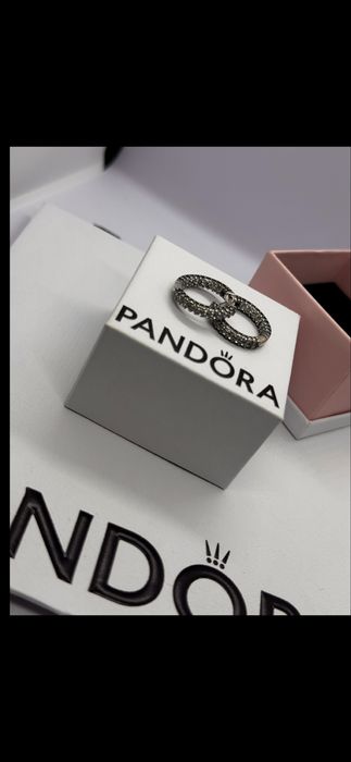 Пандора обеци Pandora