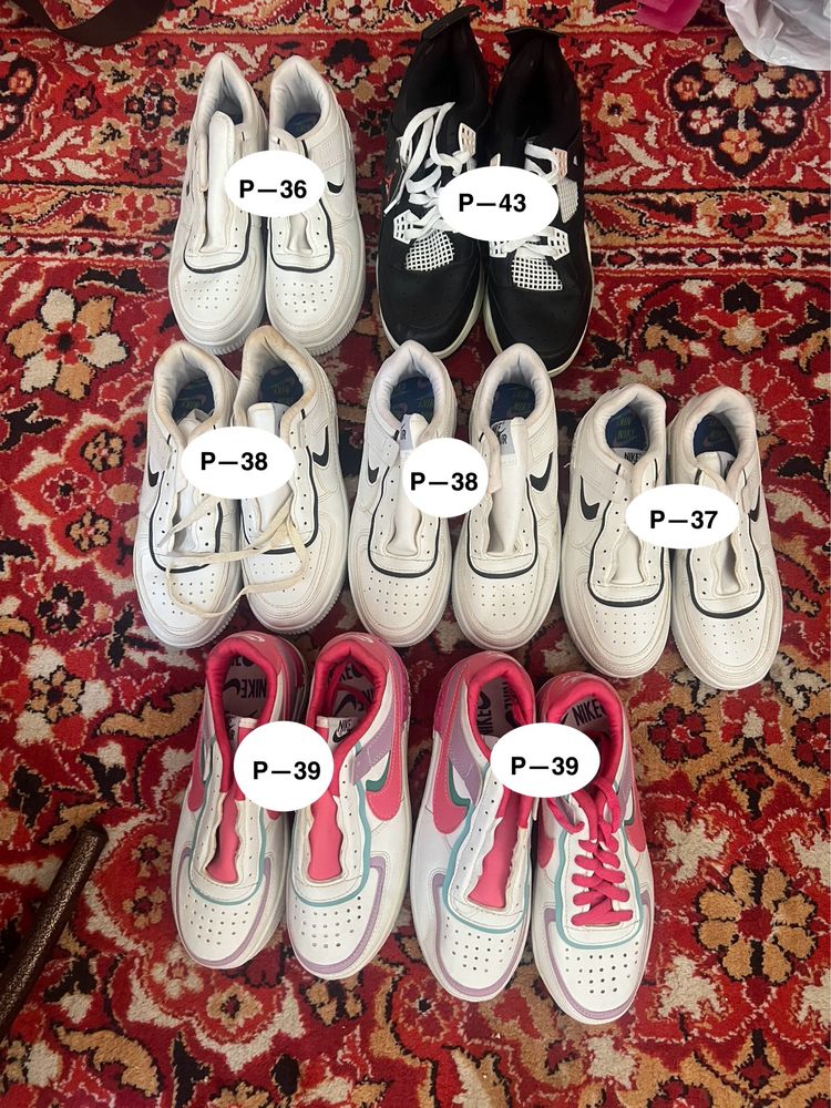 Продам новые кроссовки Nike (разные размеры)