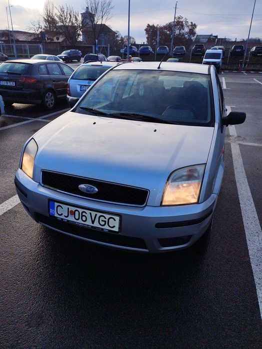 vand ford fusion automat,1,4 benzina