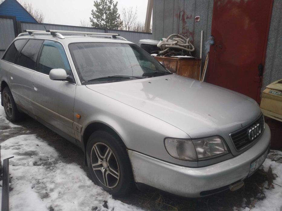 Продам Audi A6 С4 универсал