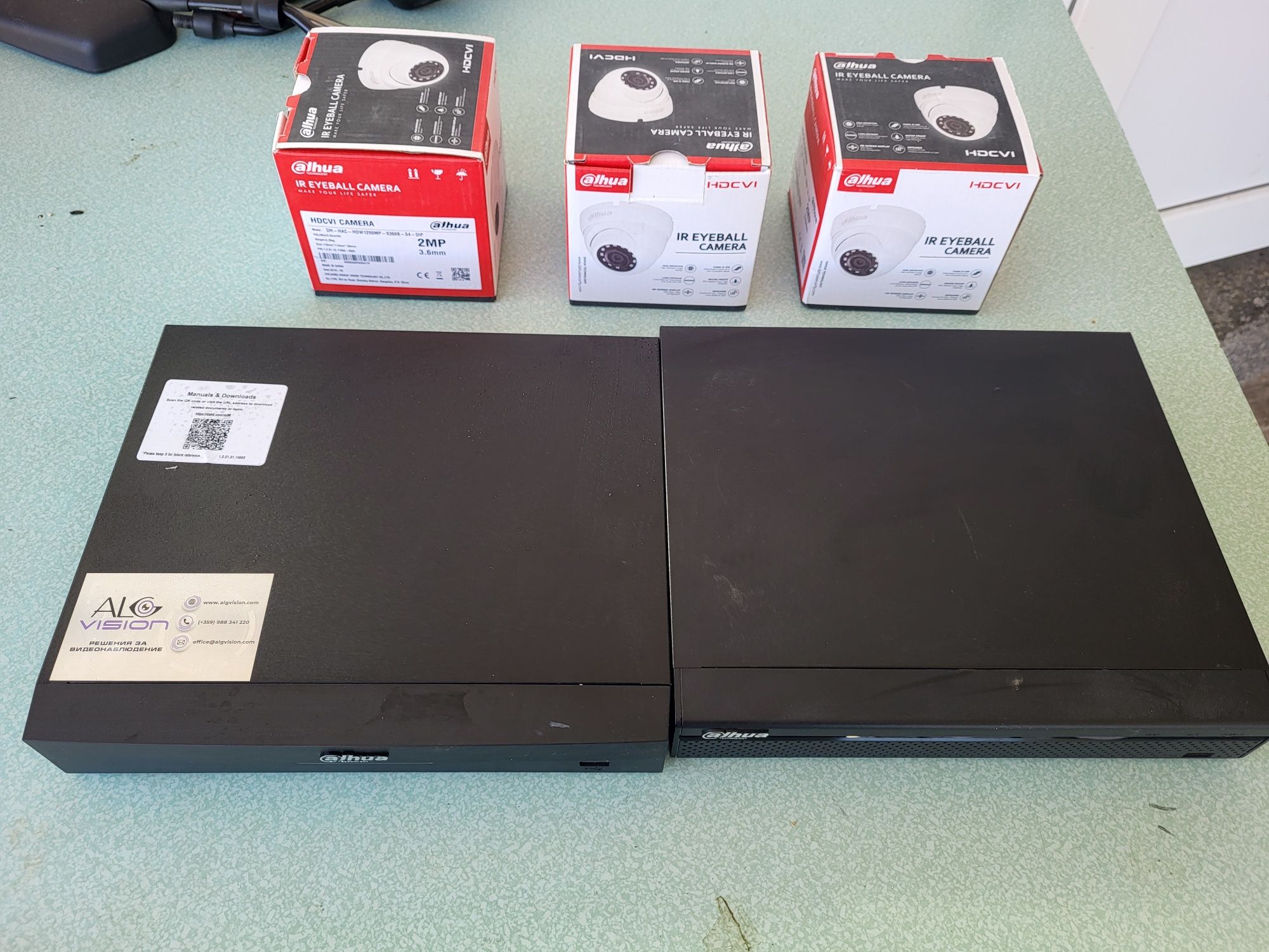 Продавам 2 NVR + 3 камери dahua