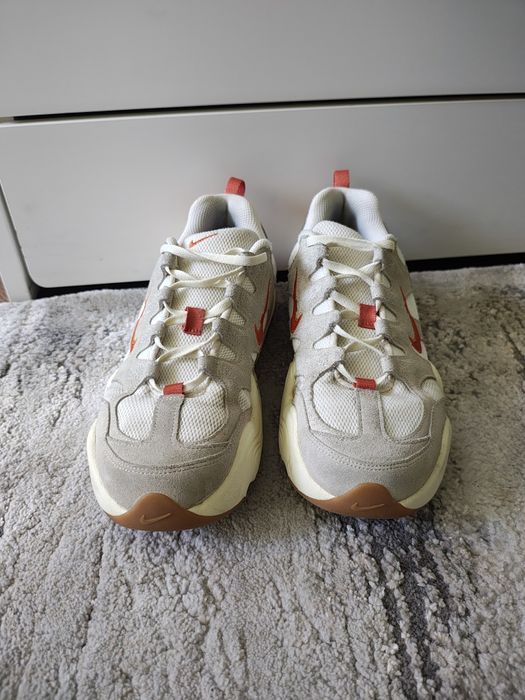 Vând Sneakers nike Tech Hera