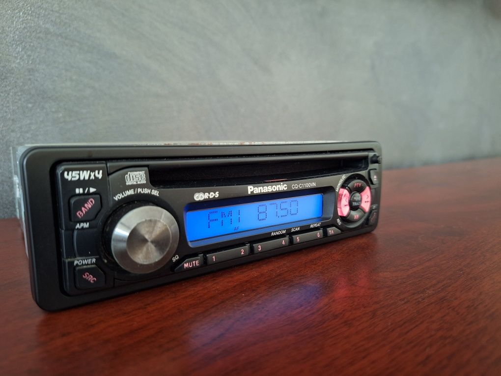Radio-cd MP3 Panasonic 4x45watts - 75 lei