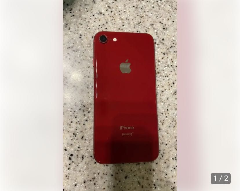 iPhone 8 красный