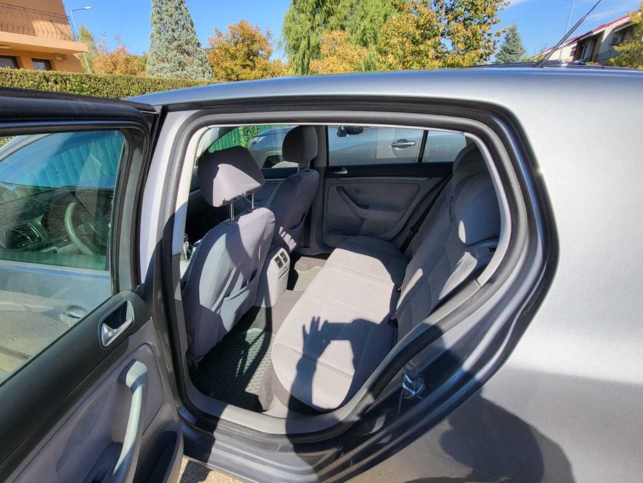 Vând autoturism  VW GOLF 5