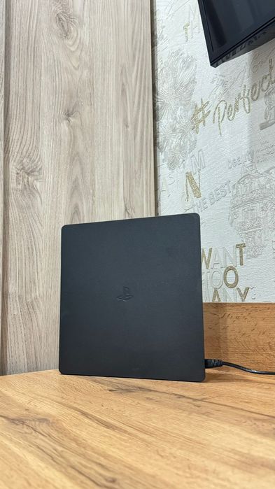 Продам Плестейшн 4