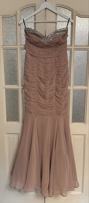 Платье с камнями