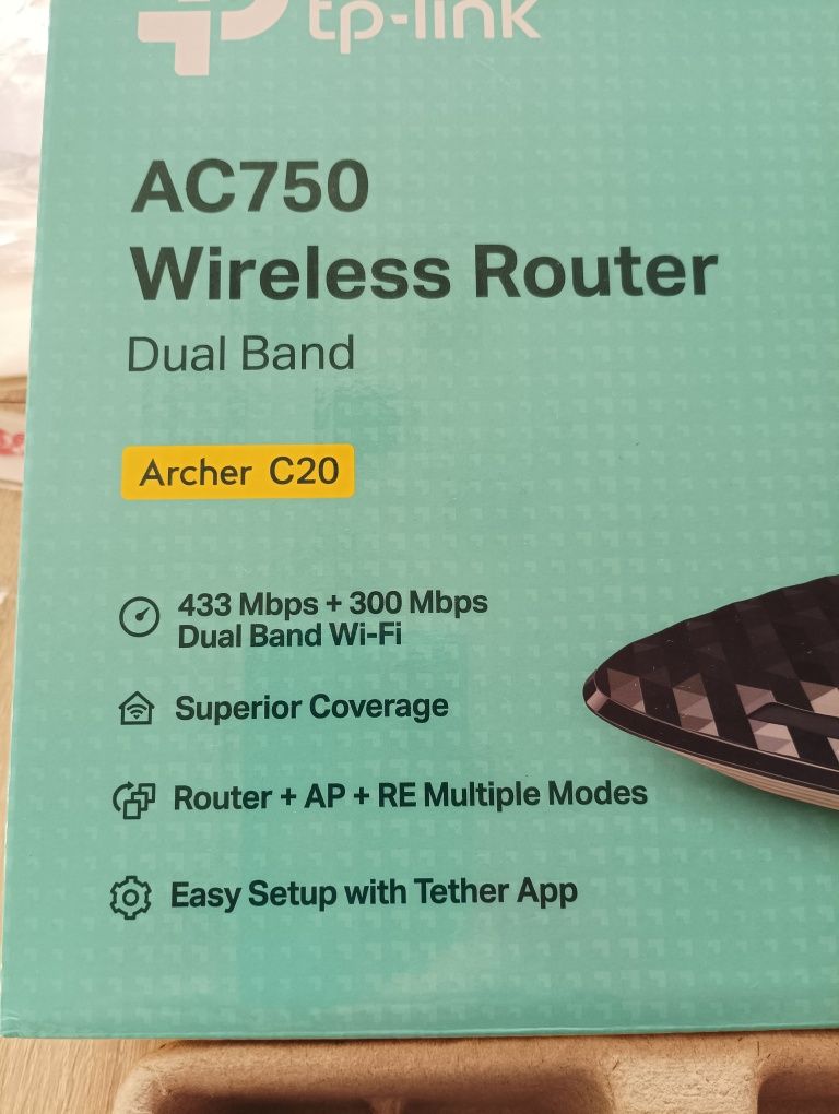 Продавам нов,в гаранция безжичен рутер ,модел AC750 Wireless Router