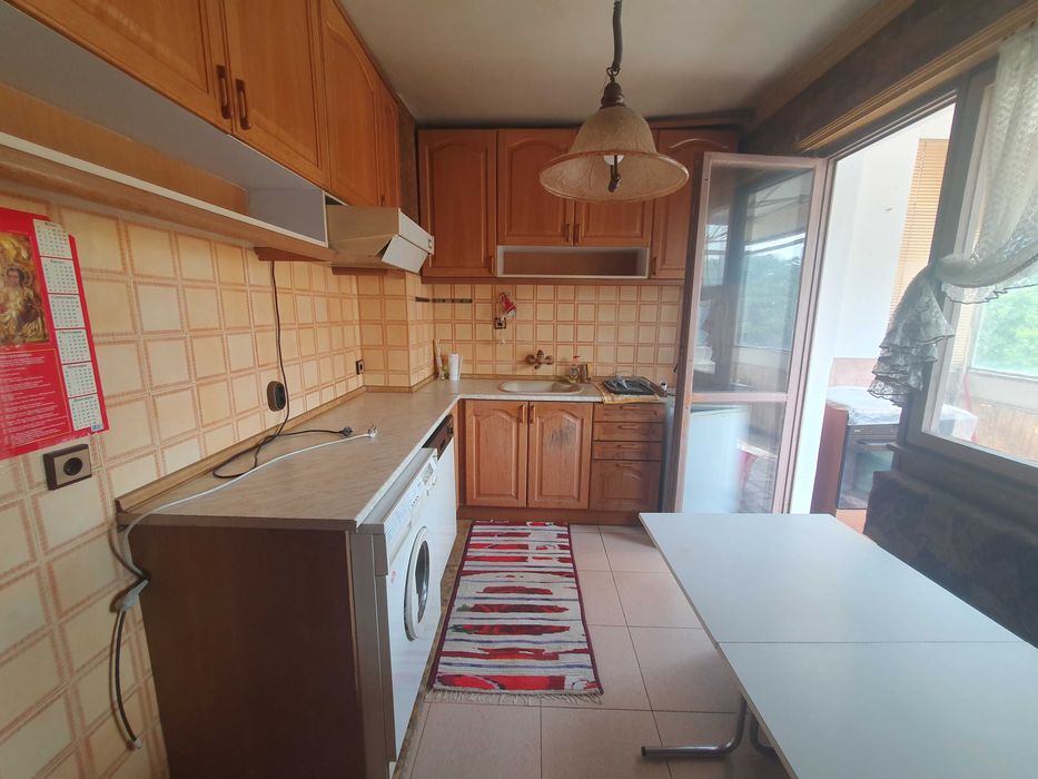 2ст+к,63 кв.м.,ет.3,ПВЦ,обзаведен,център