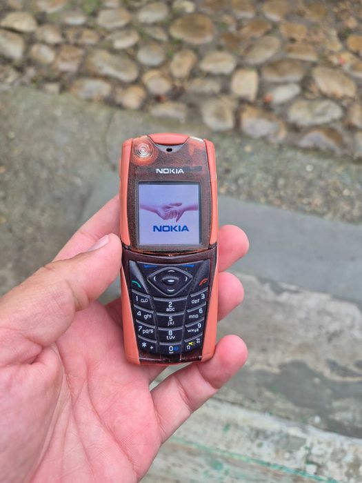 Nokia 5140i in stare buna (carcasa noua).
