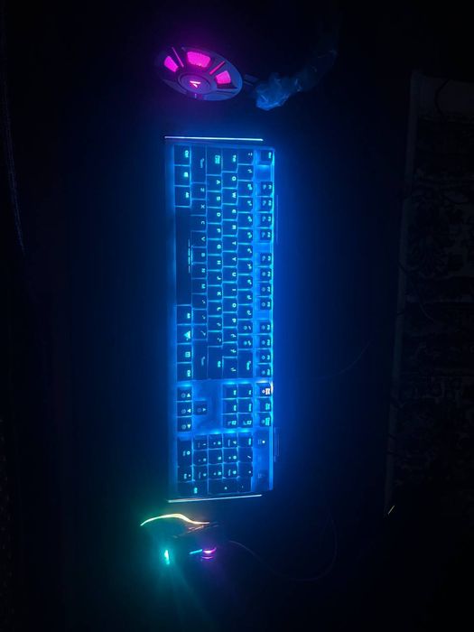 Kilavyatura mishka naushnik 3tasibirda sotaman holayi yangi