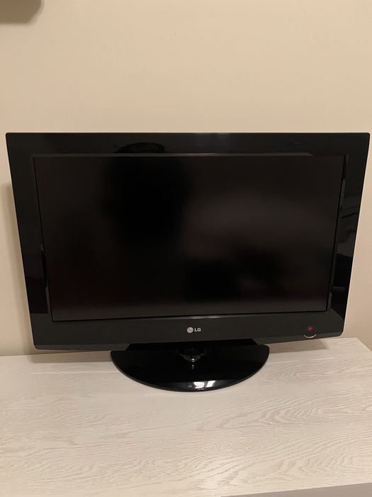 TV LG diagonala 80cm