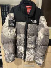 Geaca TNF x supreme