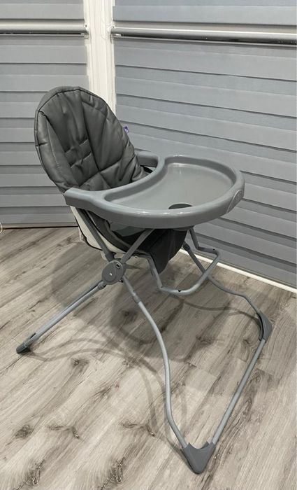 Продам стульчик для кормления.