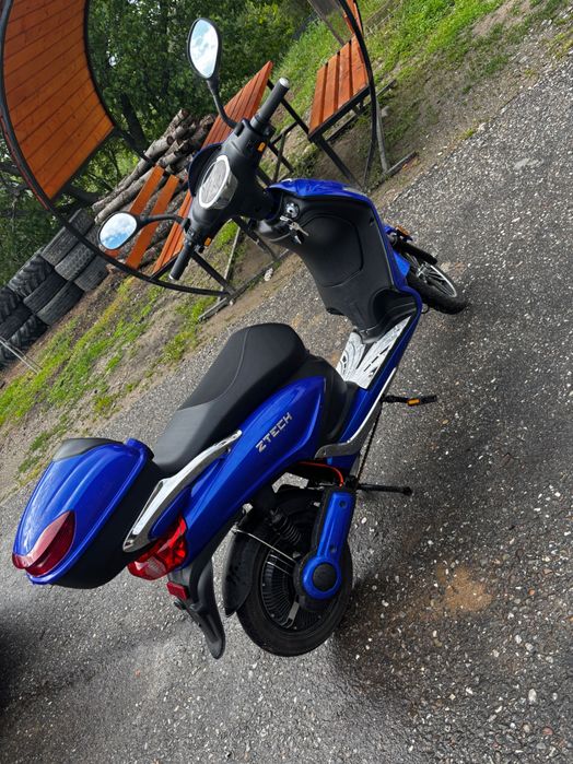 Vând scuter electric Ztech  09 , Nou.  1500 km !!!