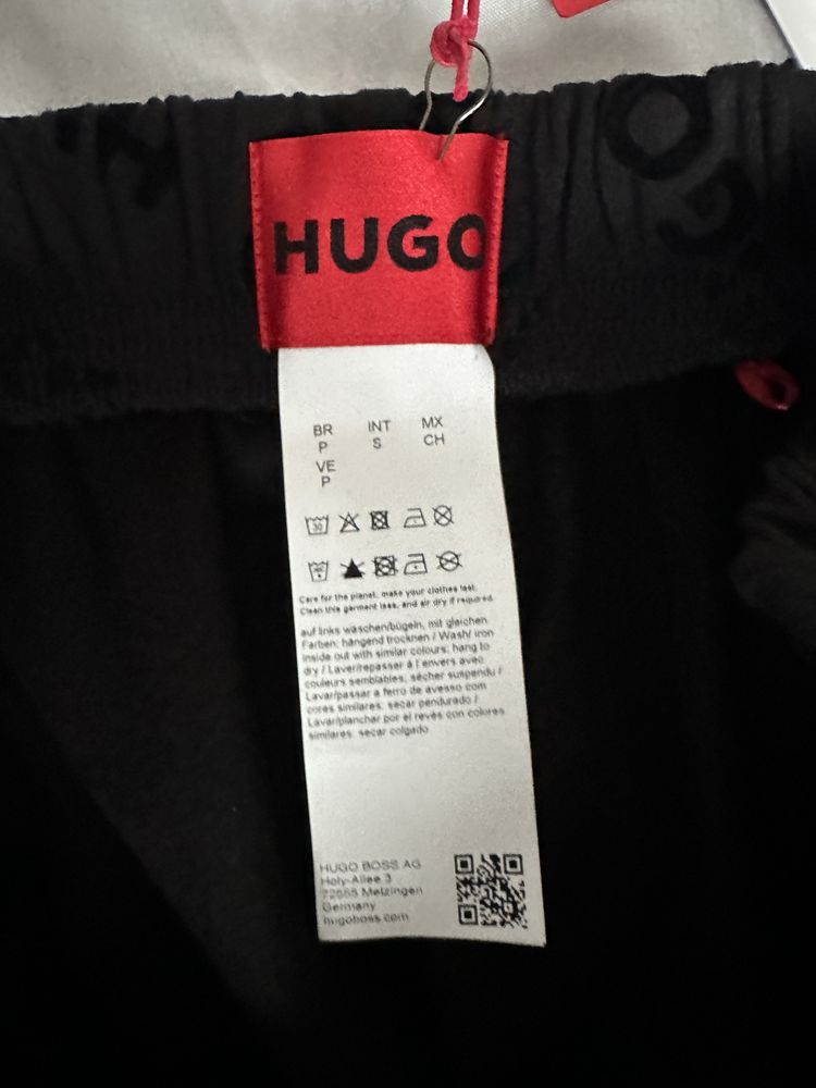 HUGO спортно долнище анцунг подлежи на коментар