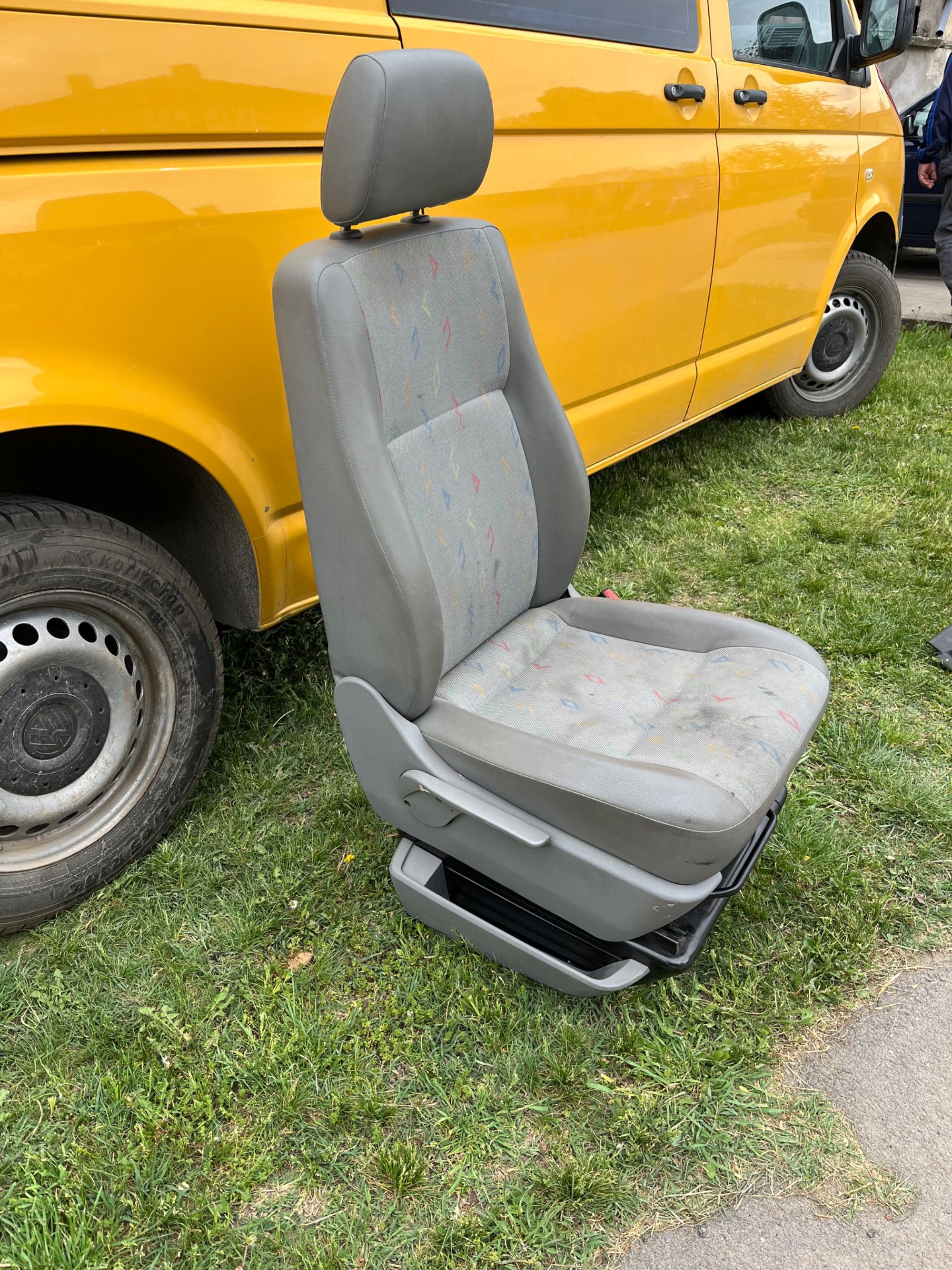 Седалка vw t5 единична пасажерска