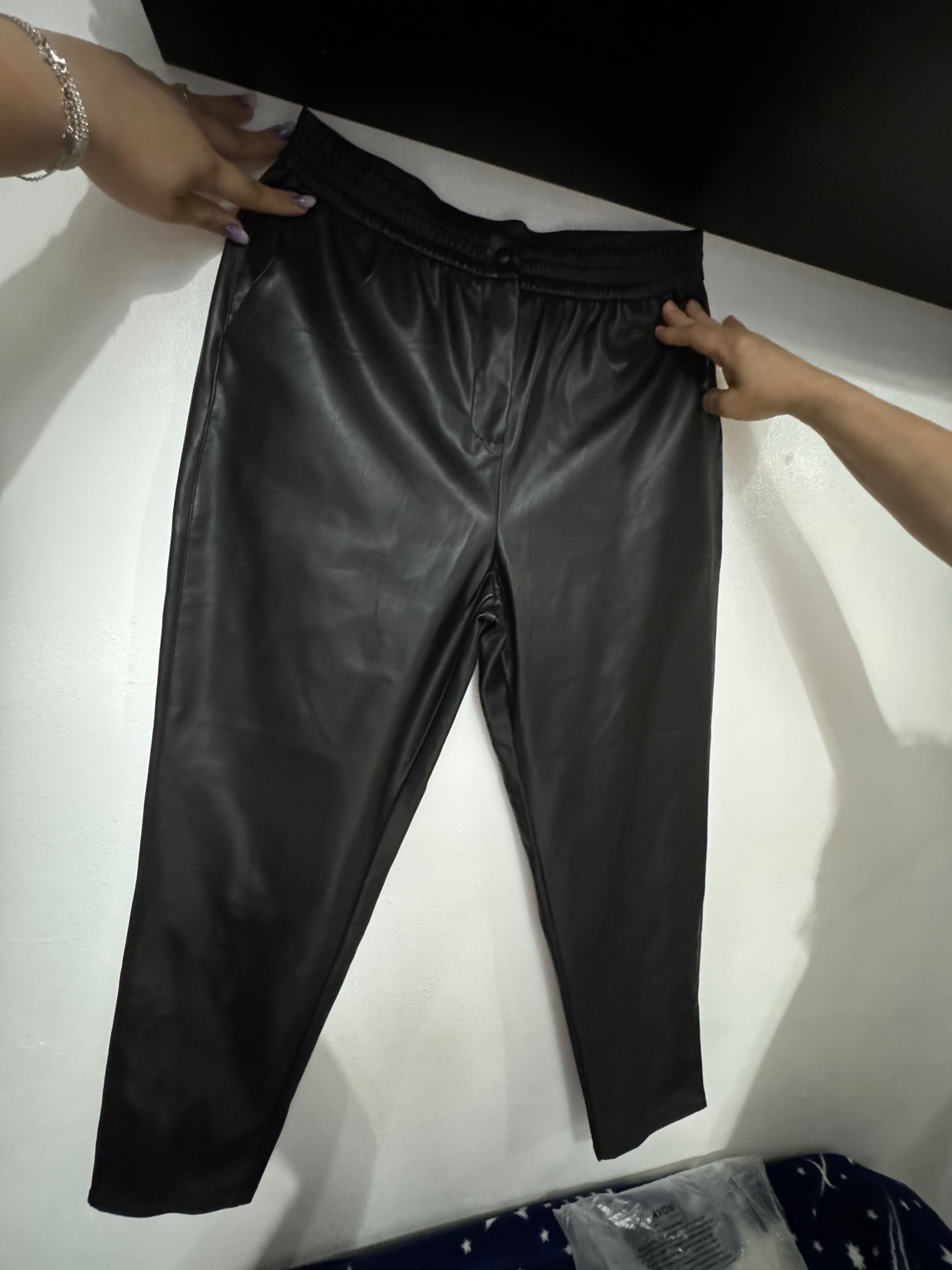 Pantaloni de piele RESERVED