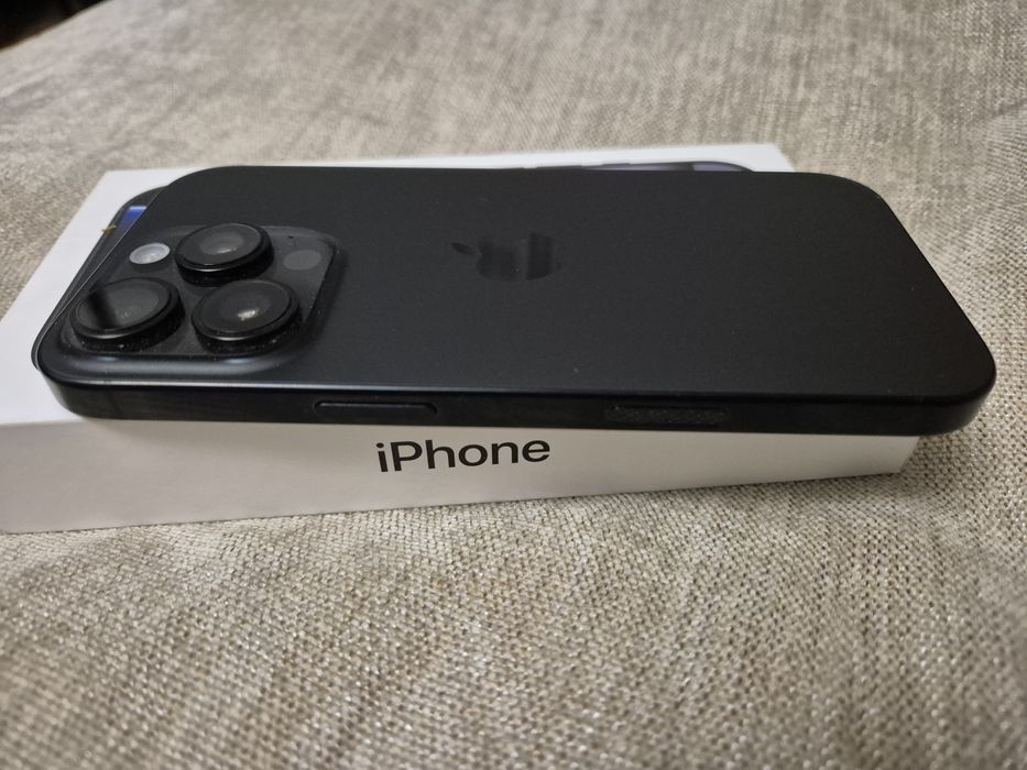 Iphone 16 Pro black ca nou impecabil 100% baterie in garantie